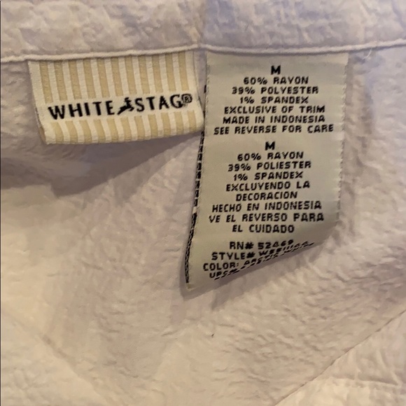 🌸White button down blouse - Picture 3 of 5